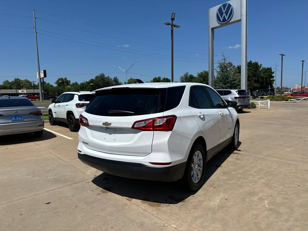 Used 2021 Chevrolet Equinox LS w/ LS Convenience Package FWD image 5