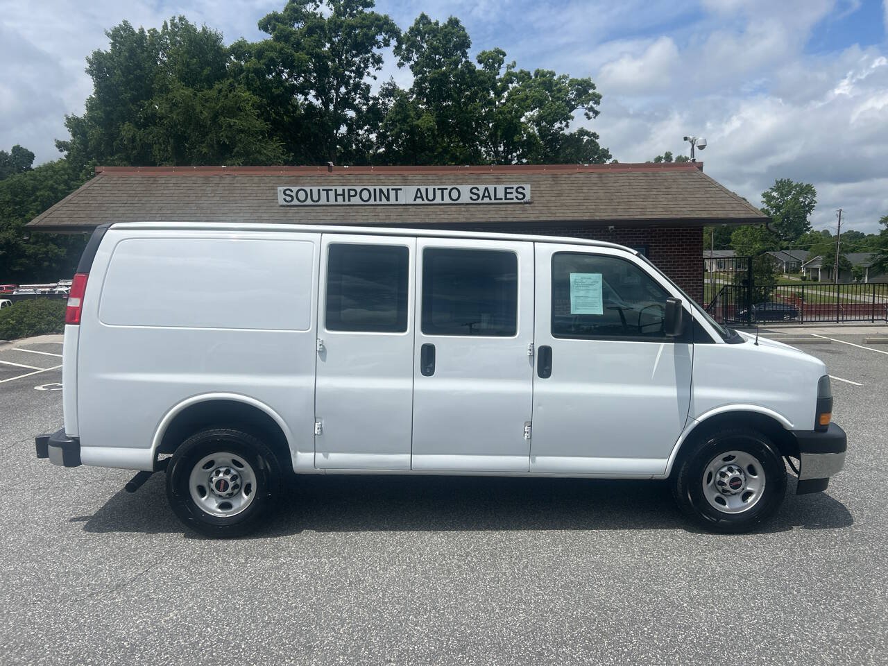 Used 2019 GMC Savana 2500 w/ Driver Convenience Package RWD image 2