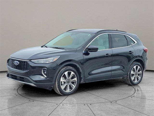 Certified 2023 Ford Escape Platinum image 2