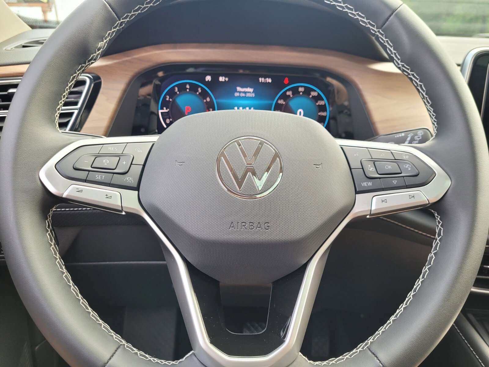 New 2026 Volkswagen Atlas SE image 19