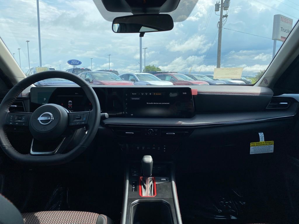 New 2025 Nissan Kicks SR image 19