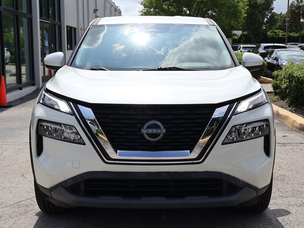 Used 2023 Nissan Rogue SV FWD image 9