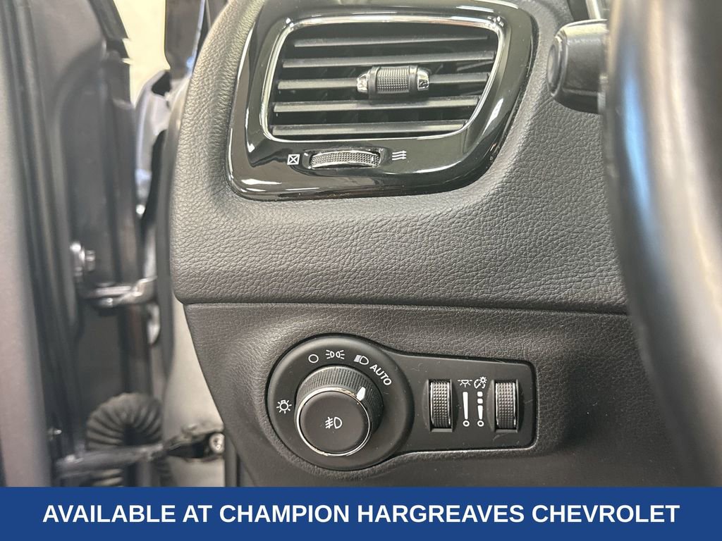 Used 2018 Jeep Compass Limited AWD/4WD image 24