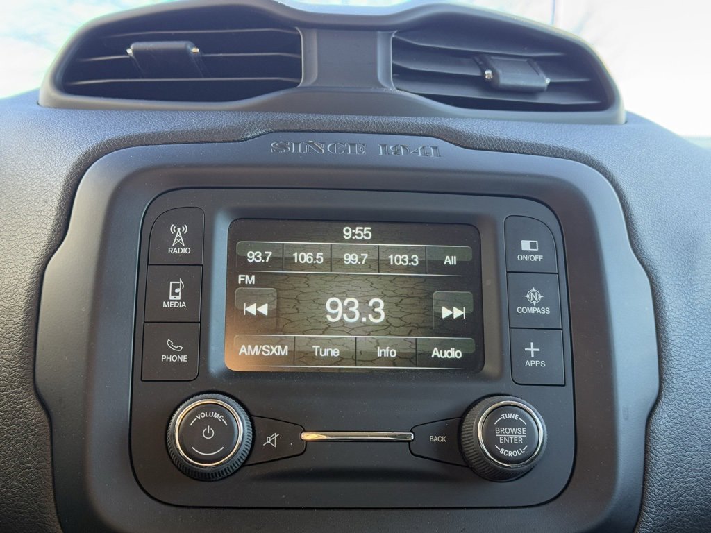 Used 2017 Jeep Renegade Latitude image 14