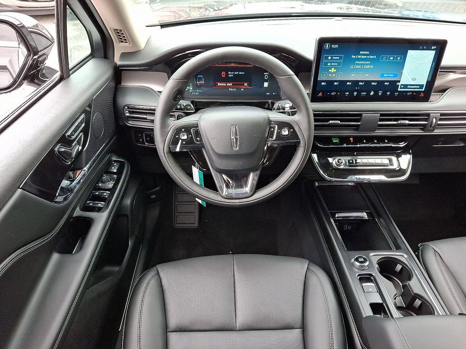 New 2025 Lincoln Corsair Grand Touring image 8