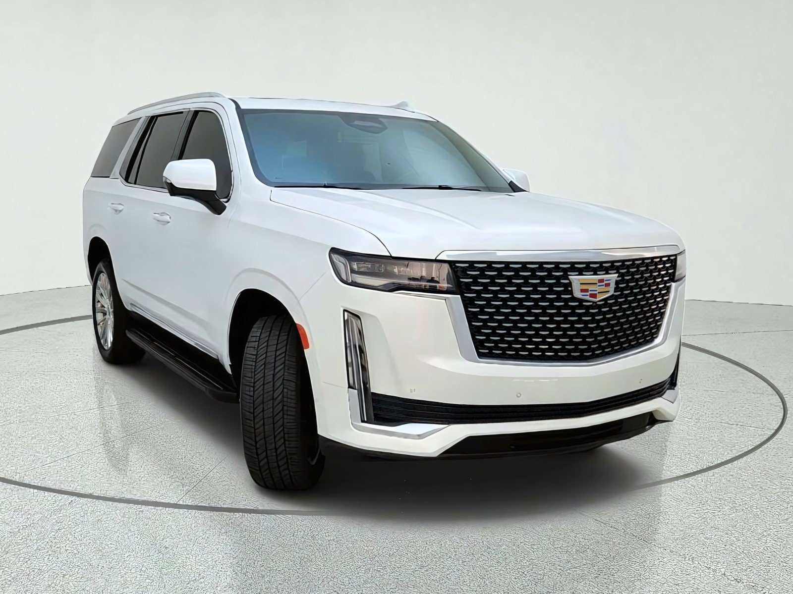 Used 2024 Cadillac Escalade Premium Luxury AWD/4WD image 4