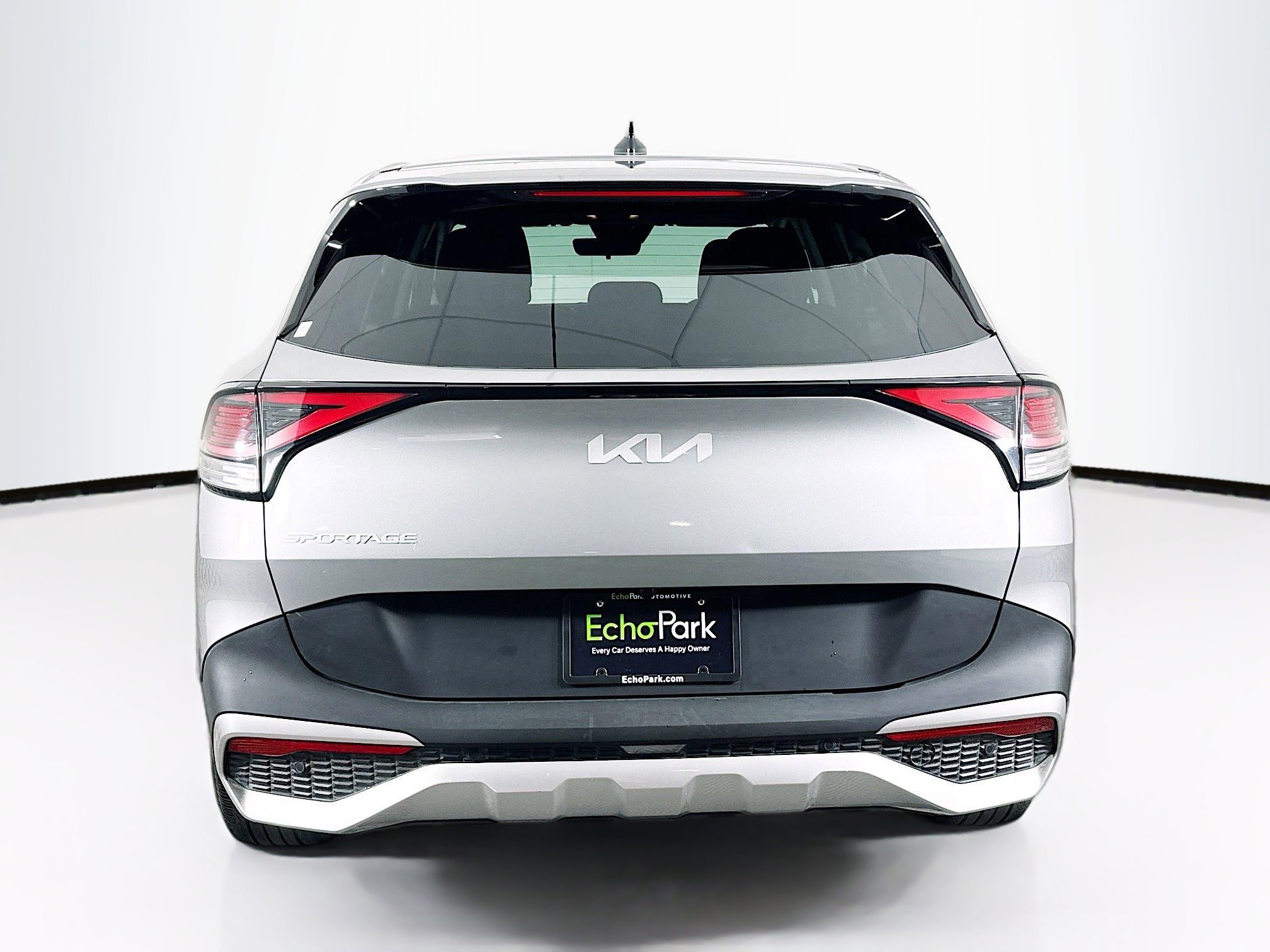 Used 2025 Kia Sportage LX image 7