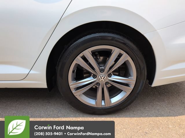 Used 2020 Volkswagen Jetta R-Line FWD image 31