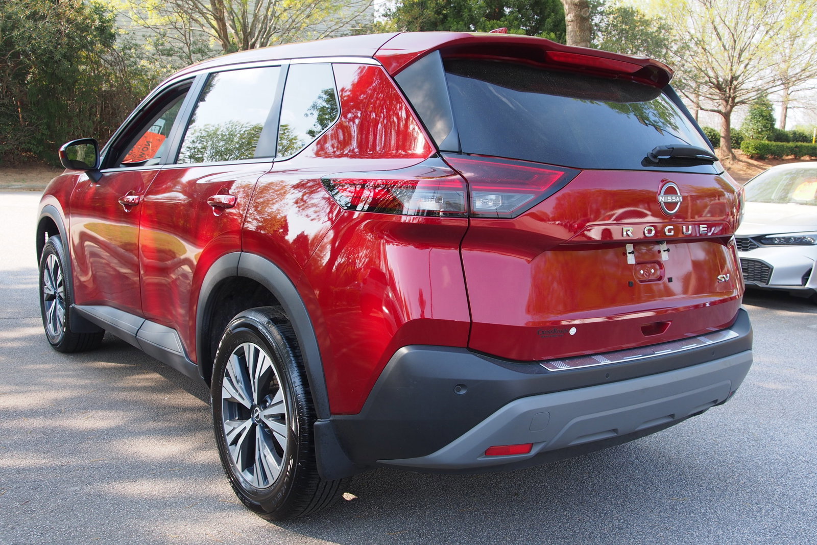 Used 2023 Nissan Rogue SV FWD image 5
