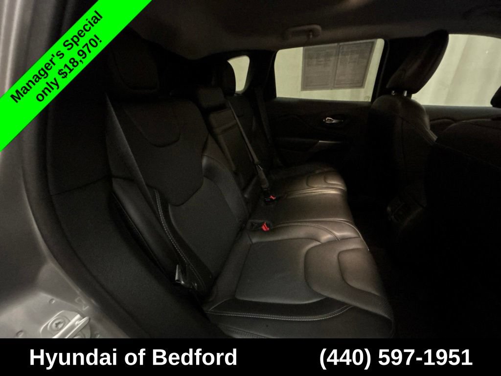 Used 2019 Jeep Cherokee Limited FWD image 24