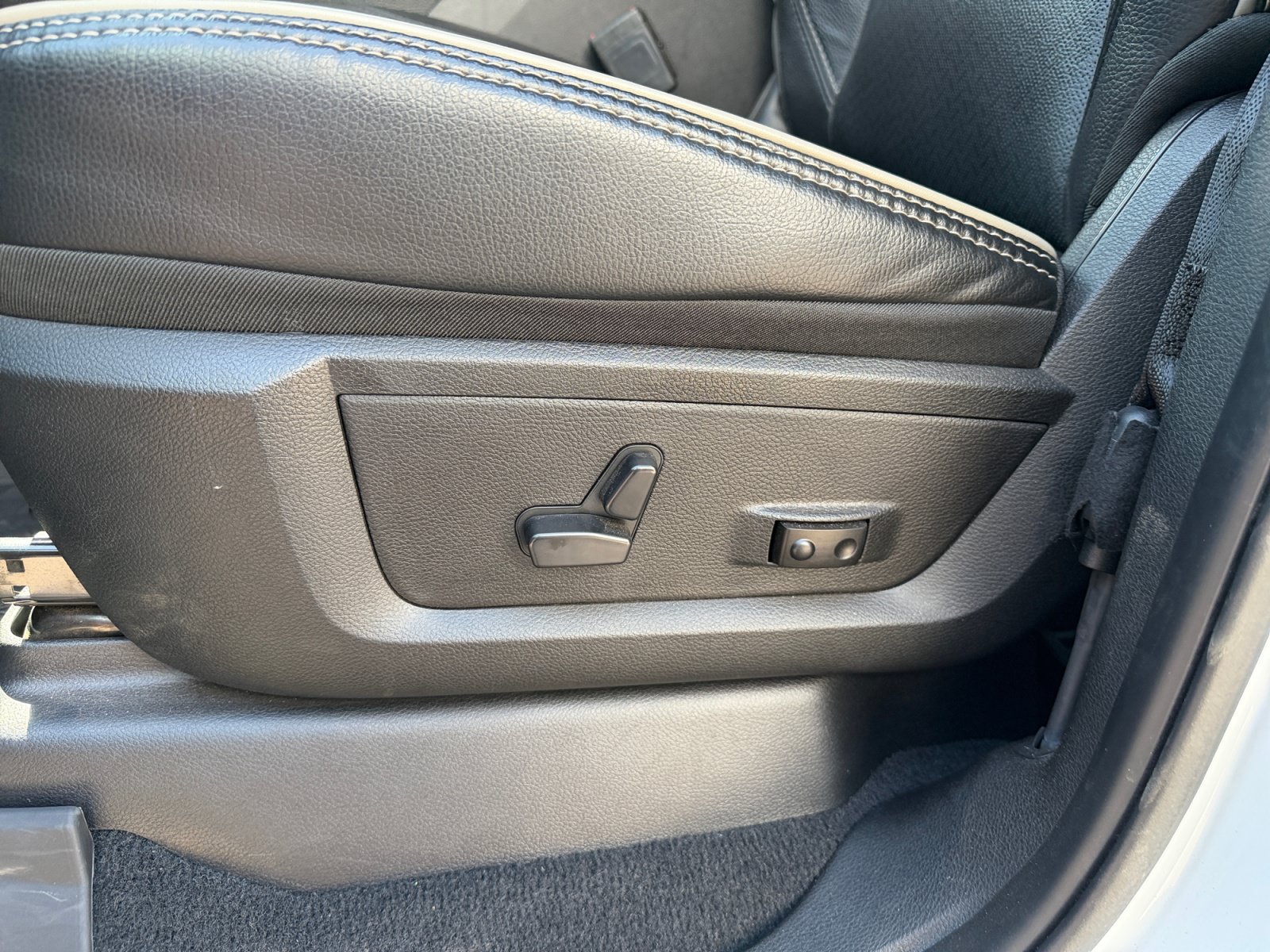 Used 2024 RAM 2500 Laramie w/ Night Edition AWD/4WD image 14