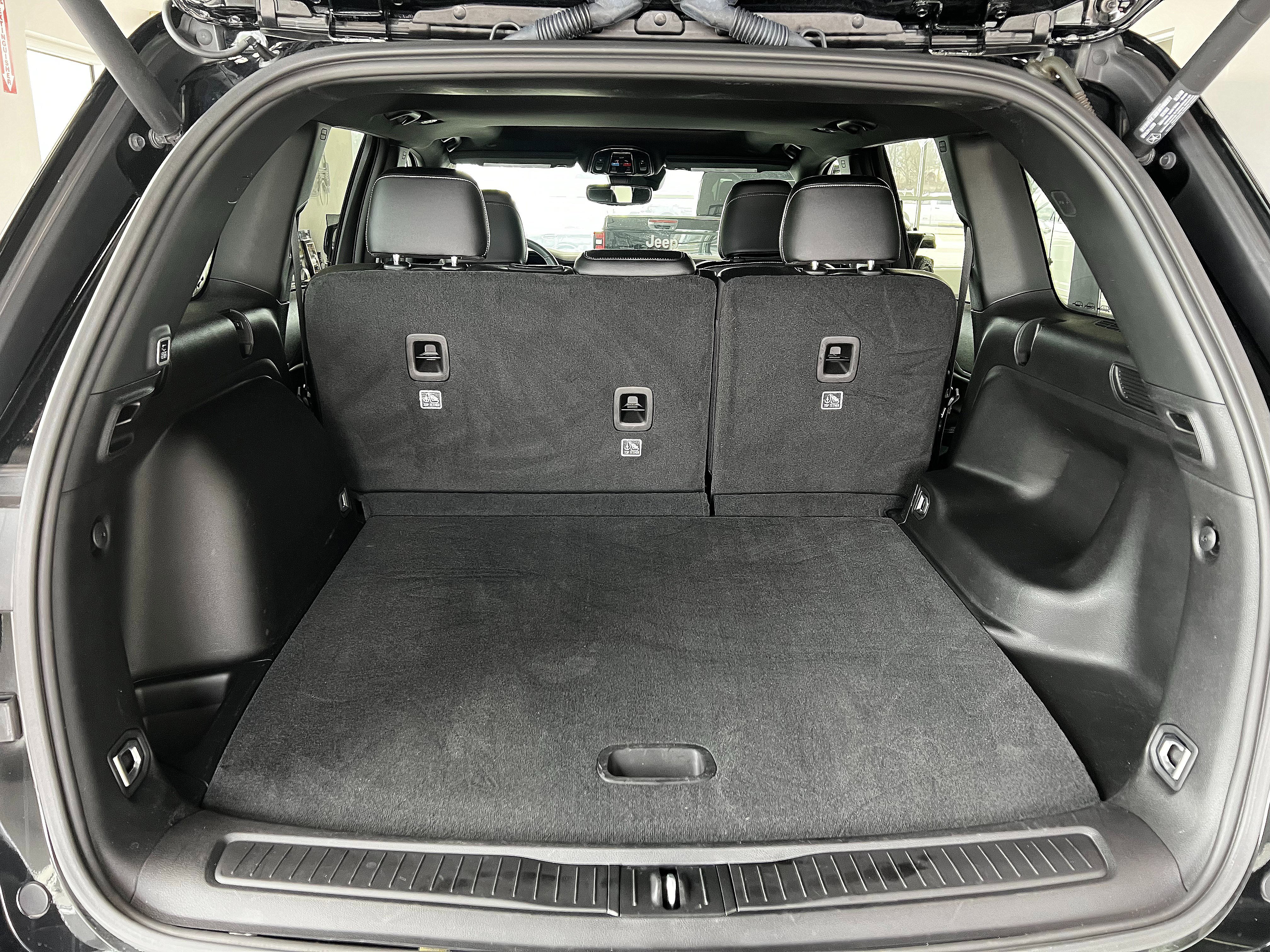 Used 2024 Jeep Grand Cherokee Altitude image 25