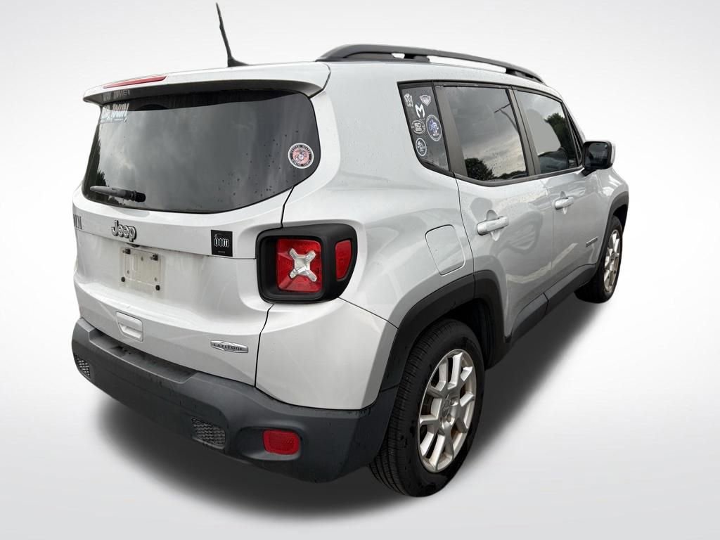 Used 2020 Jeep Renegade Latitude FWD image 2