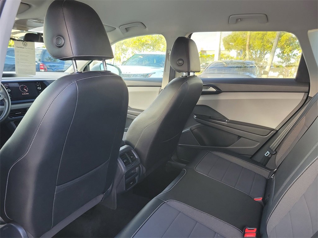 Certified 2023 Volkswagen Taos SE w/ Black Wheel Package image 7