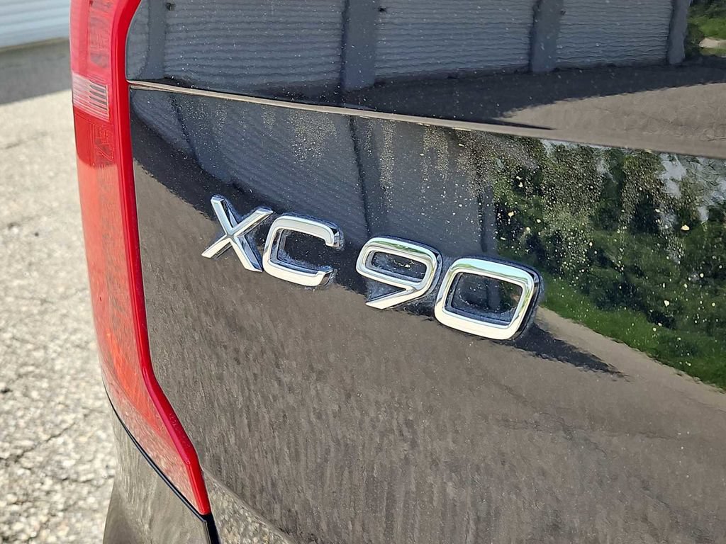 Used 2024 Volvo XC90 B5 Plus w/ Protection Package Premier AWD/4WD image 6