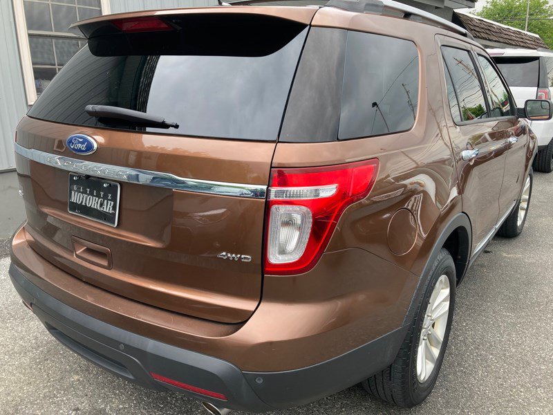 Used 2012 Ford Explorer XLT image 4