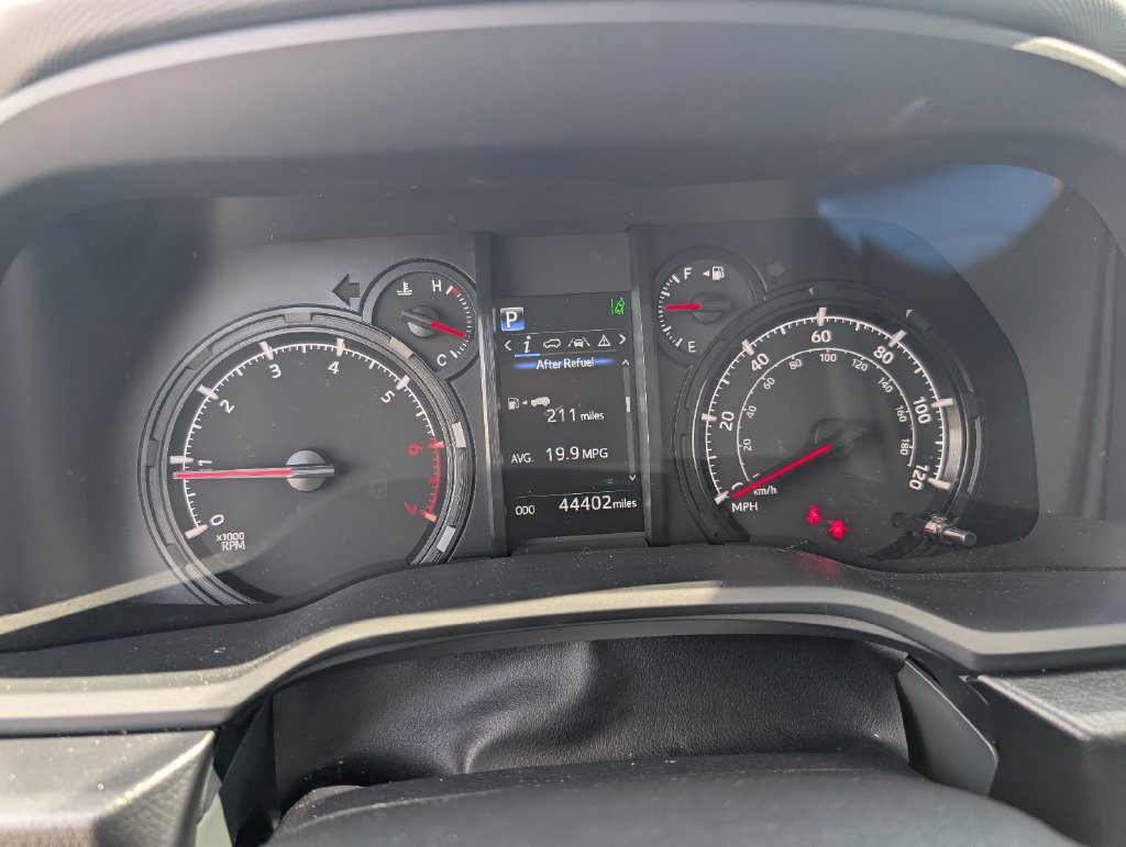 Used 2024 Toyota 4Runner SR5 AWD/4WD image 18