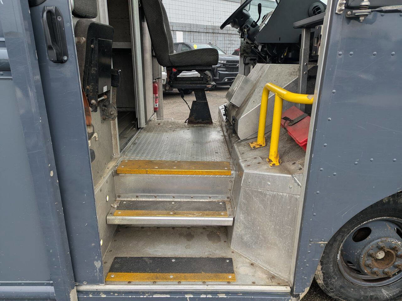 Used 2019 Ford E-450 and Econoline 450 Super Duty image 9