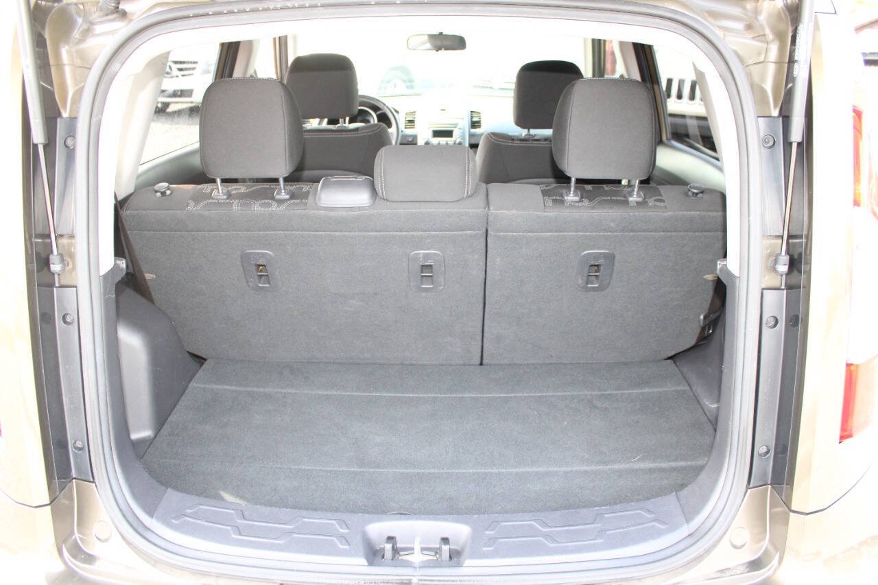 Used 2012 Kia Soul + FWD image 23