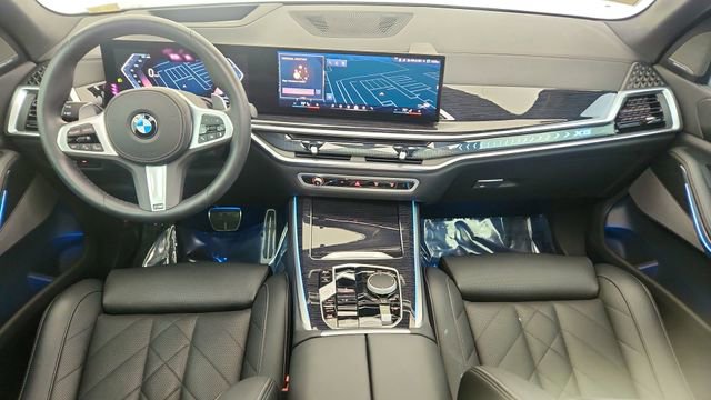 Used 2025 BMW X5 xDrive40i w/ M Sport Package image 21