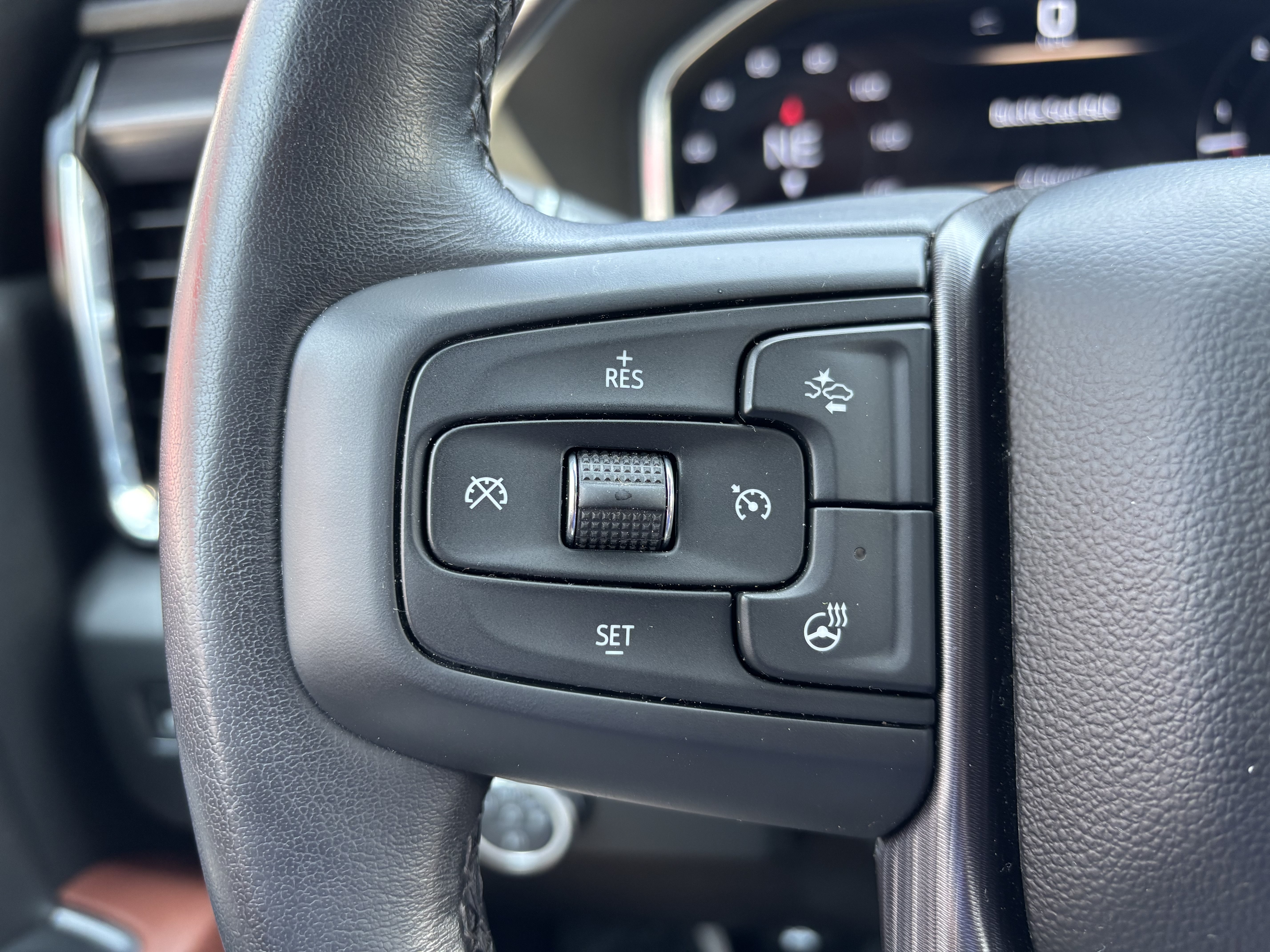 Used 2025 GMC Sierra 3500 Denali Ultimate w/ LPO, GMC Protection Package AWD/4WD image 16