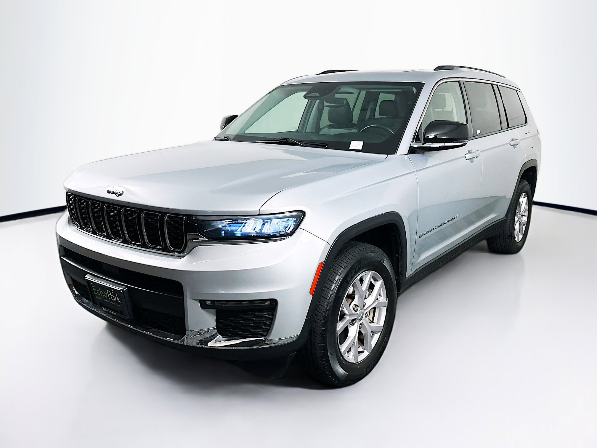 Used 2021 Jeep Grand Cherokee L Limited AWD/4WD image 3