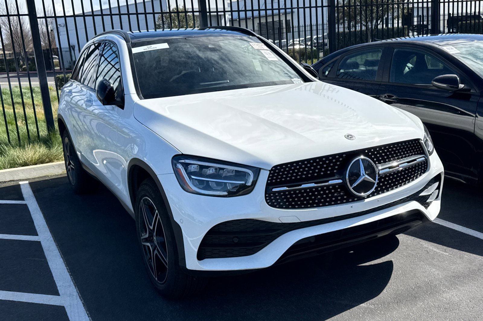 Used 2022 Mercedes-Benz GLC 300 4MATIC image 2