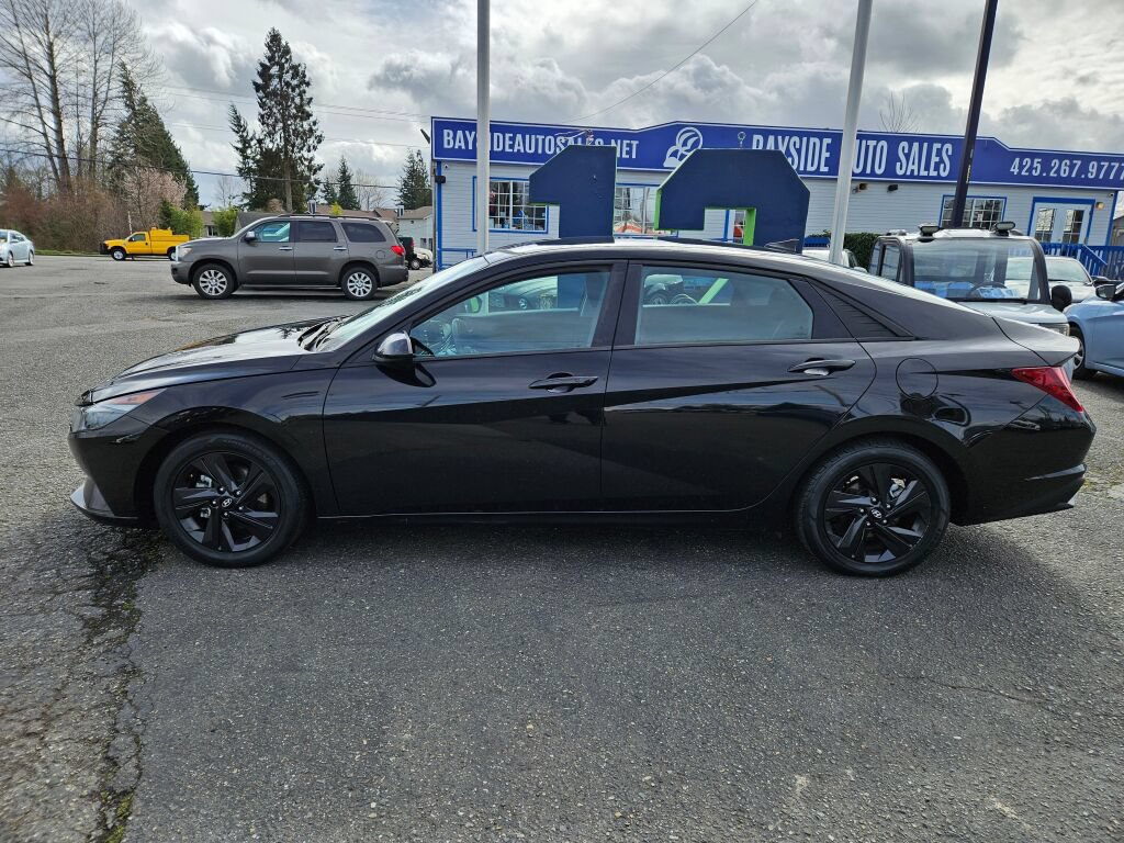 Used 2021 Hyundai Elantra SEL FWD image 2