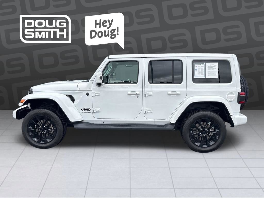 Used 2021 Jeep Wrangler Unlimited Sahara image 2