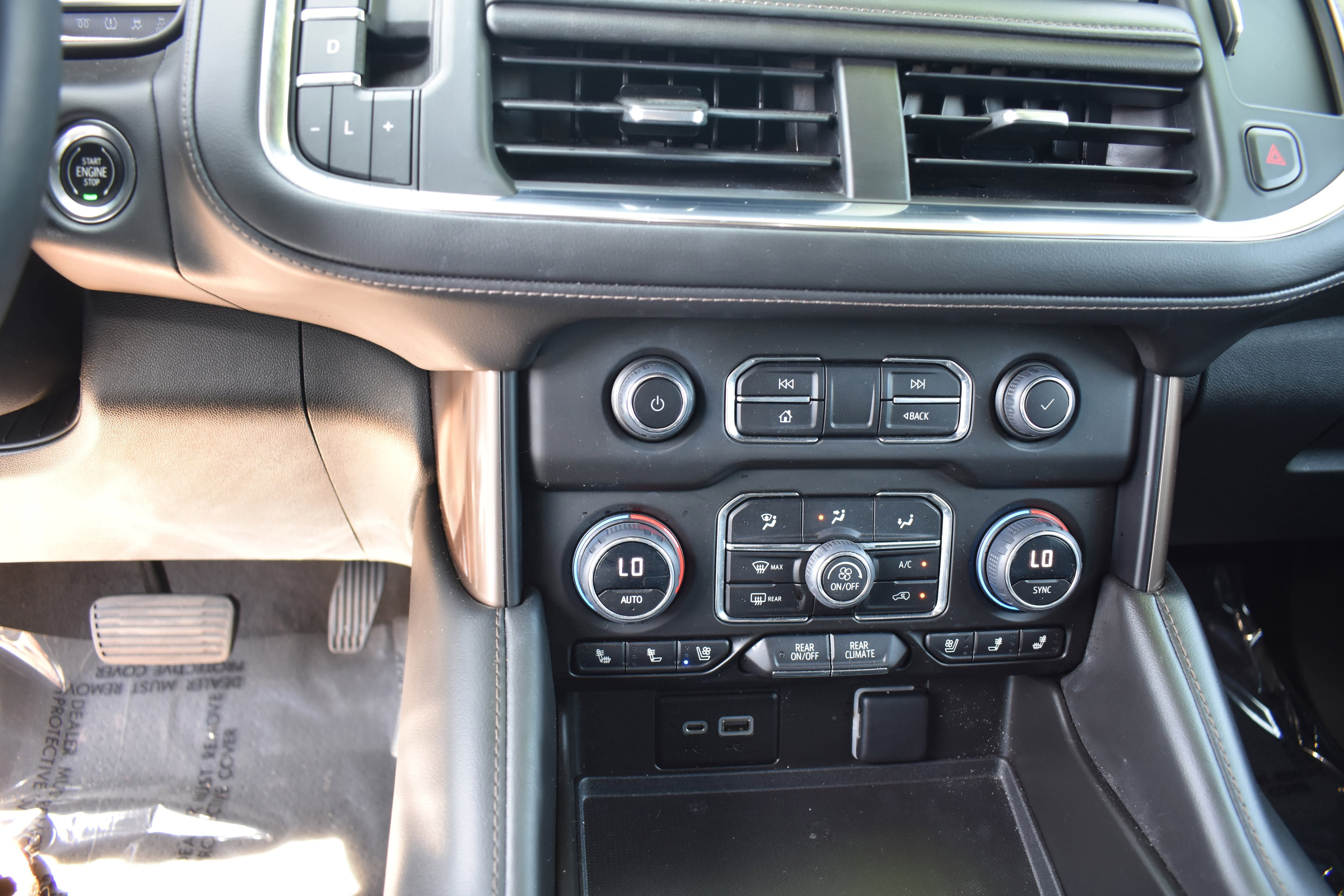 Used 2023 Chevrolet Tahoe High Country w/ Premium Package 2 AWD/4WD image 20