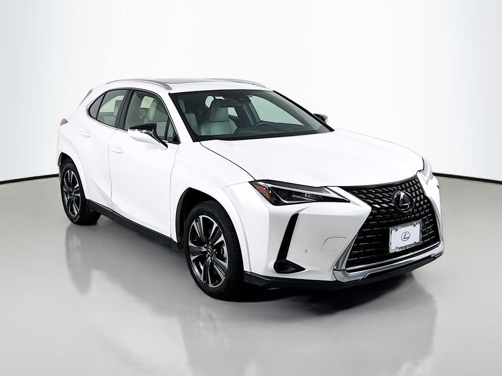 Certified 2022 Lexus UX 200 w/ Premium Package image 3