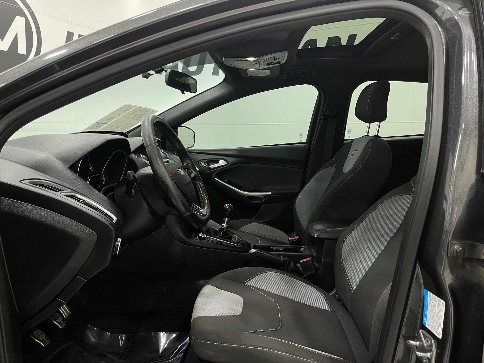 Used 2016 Ford Focus ST image 12