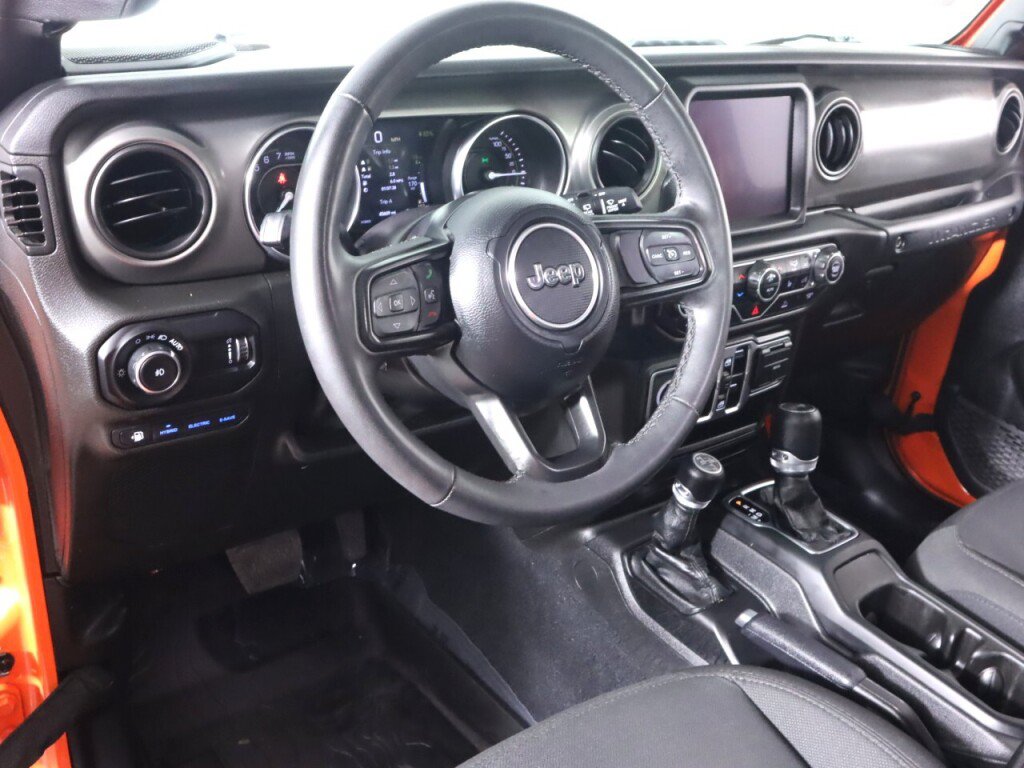 Used 2023 Jeep Wrangler Unlimited w/ Cold Weather Group AWD/4WD image 9