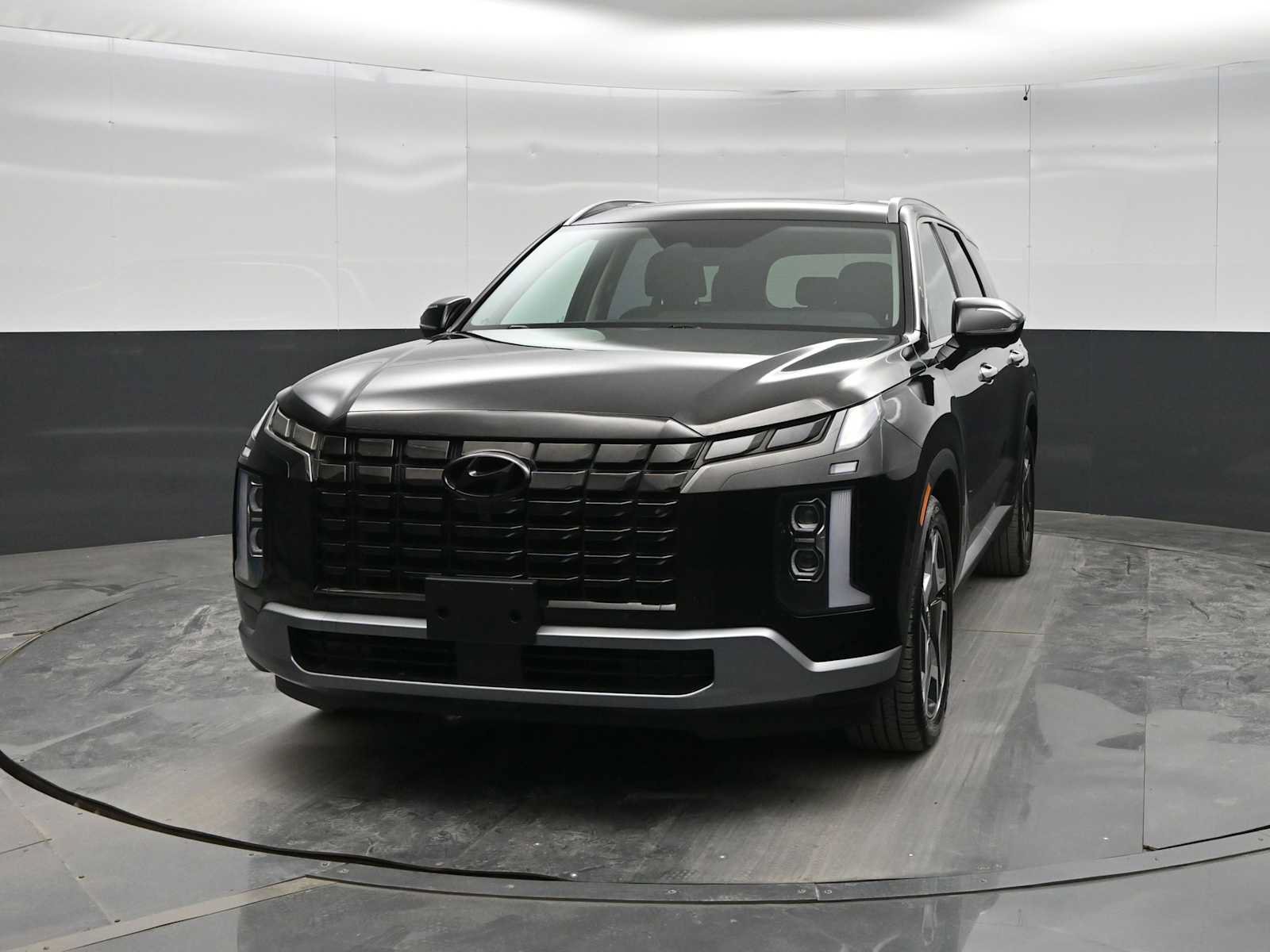 Used 2023 Hyundai Palisade SEL w/ Cargo Package AWD/4WD image 3