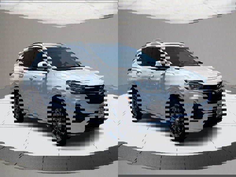 Used 2022 Buick Encore GX Preferred w/ Sport Touring Package image 2