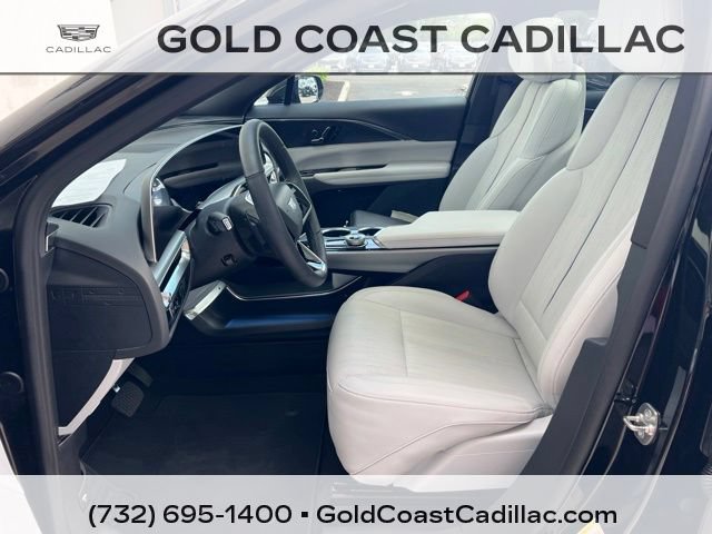 Certified 2024 Cadillac Lyriq Luxury AWD/4WD image 15