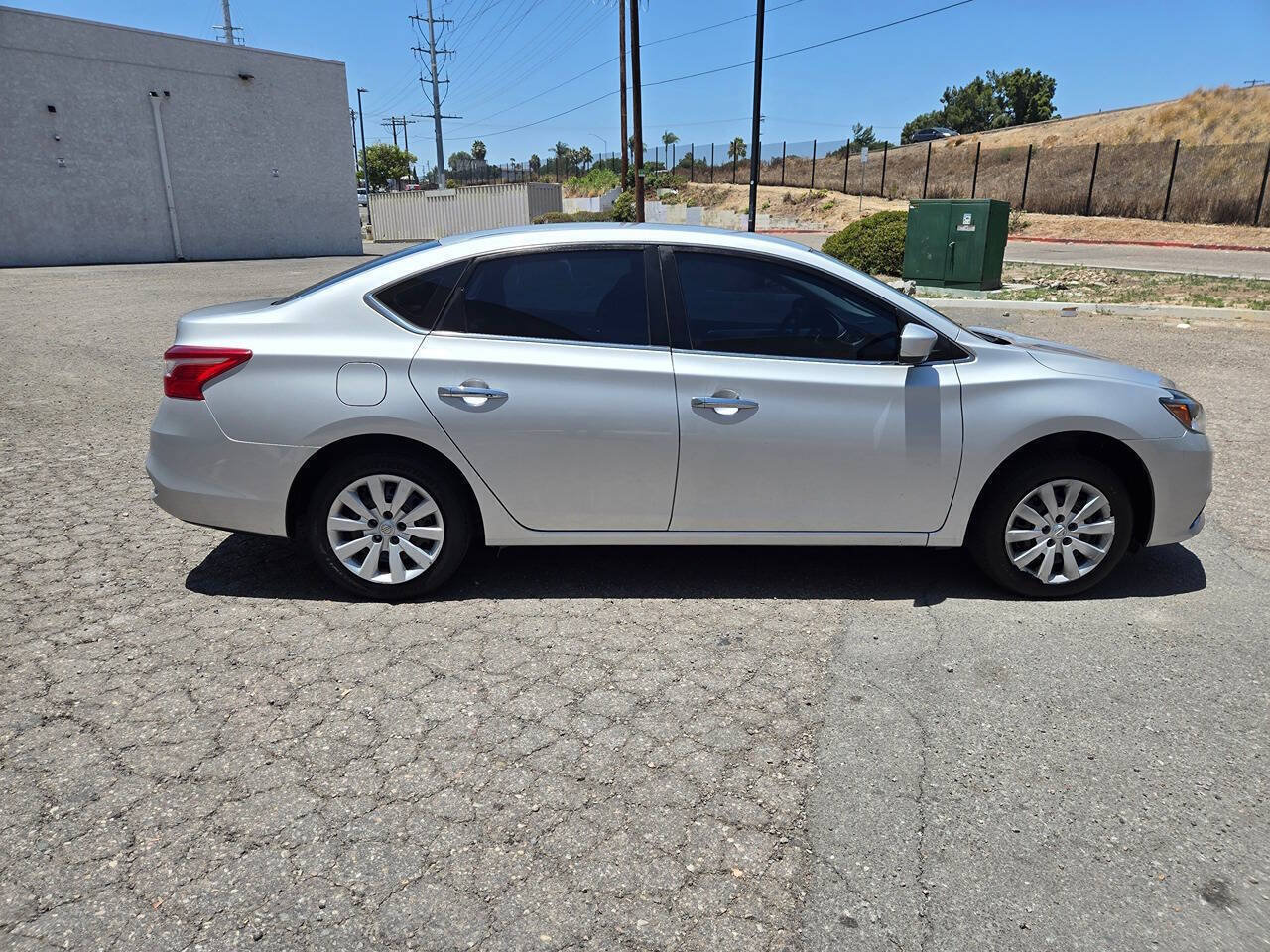Used 2018 Nissan Sentra S FWD image 19