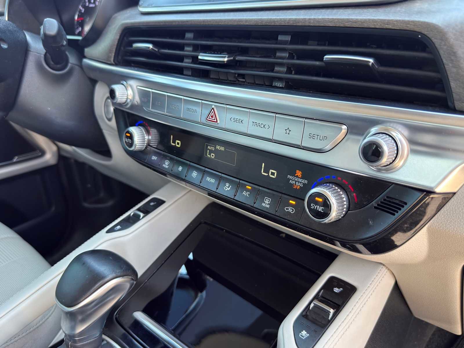Certified 2022 Kia Telluride EX w/ EX Premium Package FWD image 31