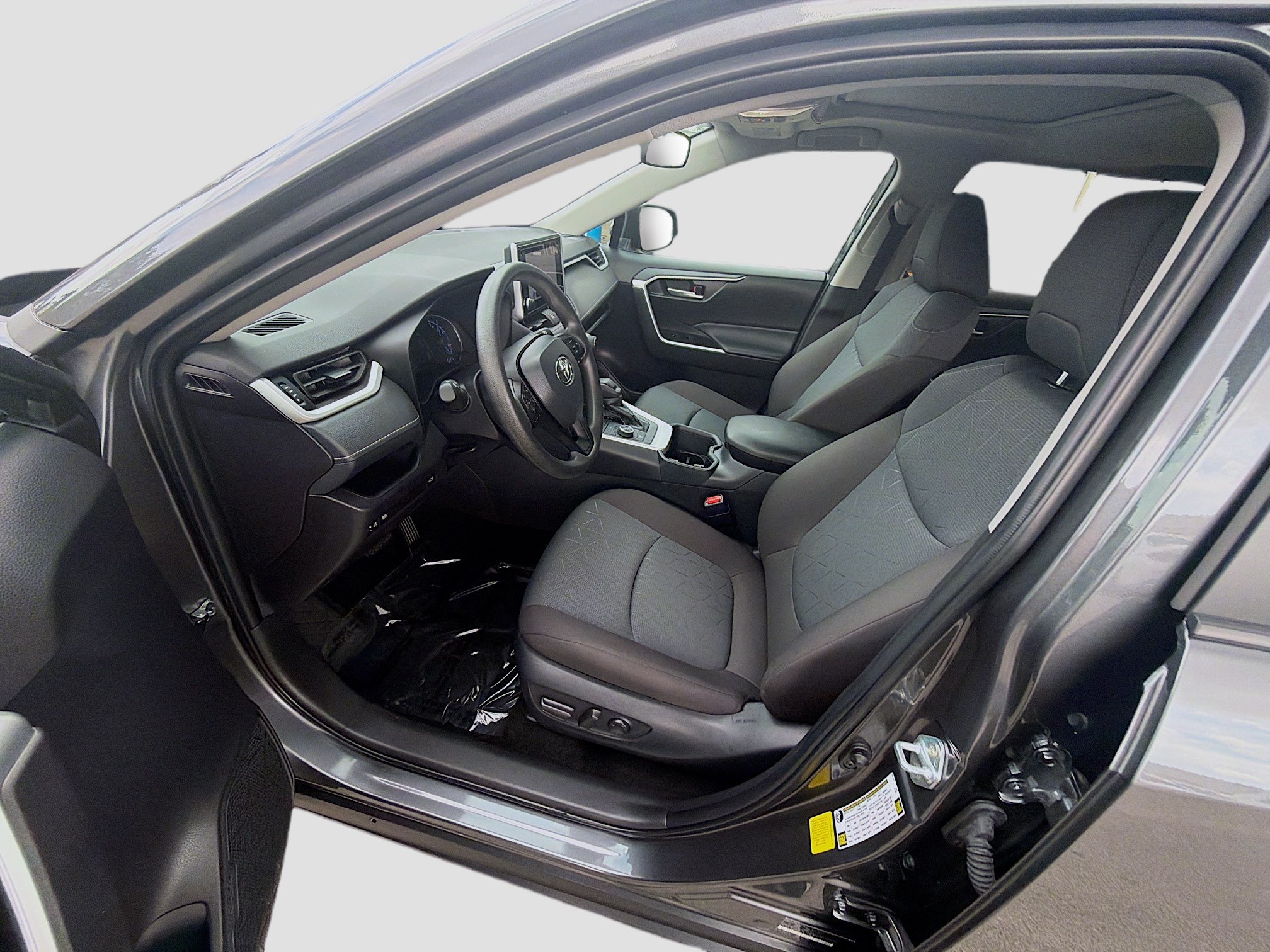 Used 2025 Toyota RAV4 XLE w/ Convenience Package AWD/4WD image 18