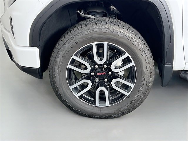 Used 2024 GMC Sierra 1500 AT4 w/ Technology Package image 29
