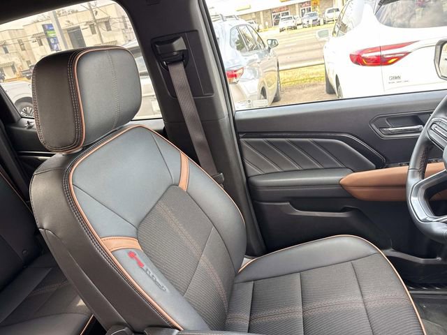 Used 2025 GMC Canyon AT4 image 13