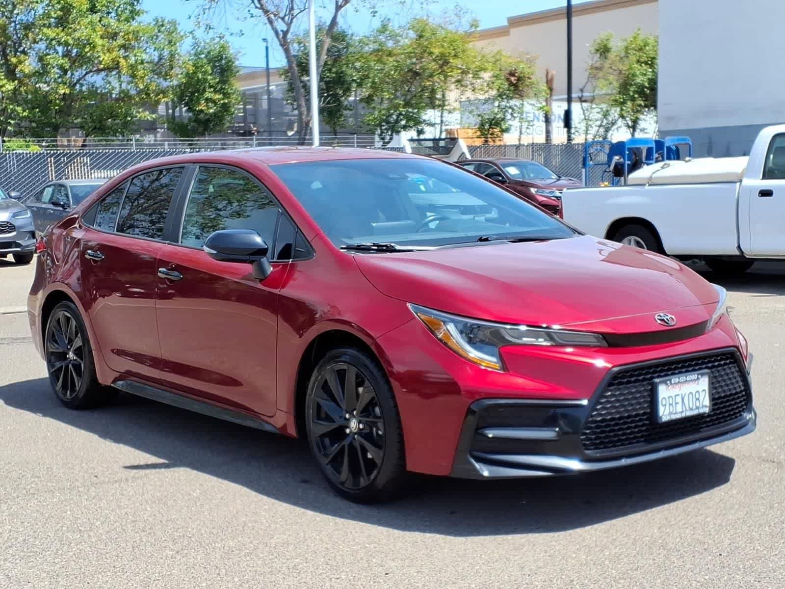 Used 2022 Toyota Corolla SE image 3