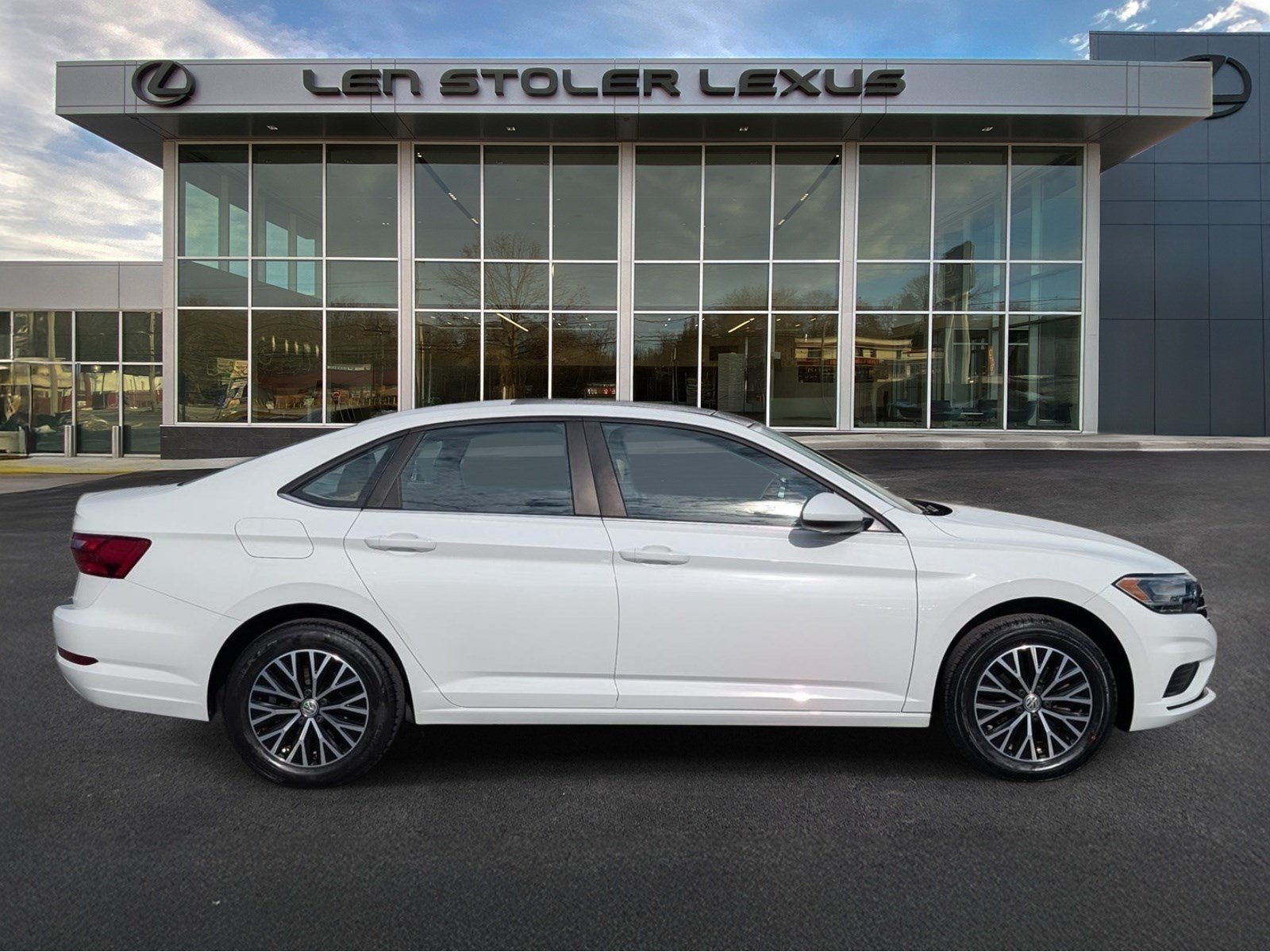 Used 2020 Volkswagen Jetta SE FWD image 2
