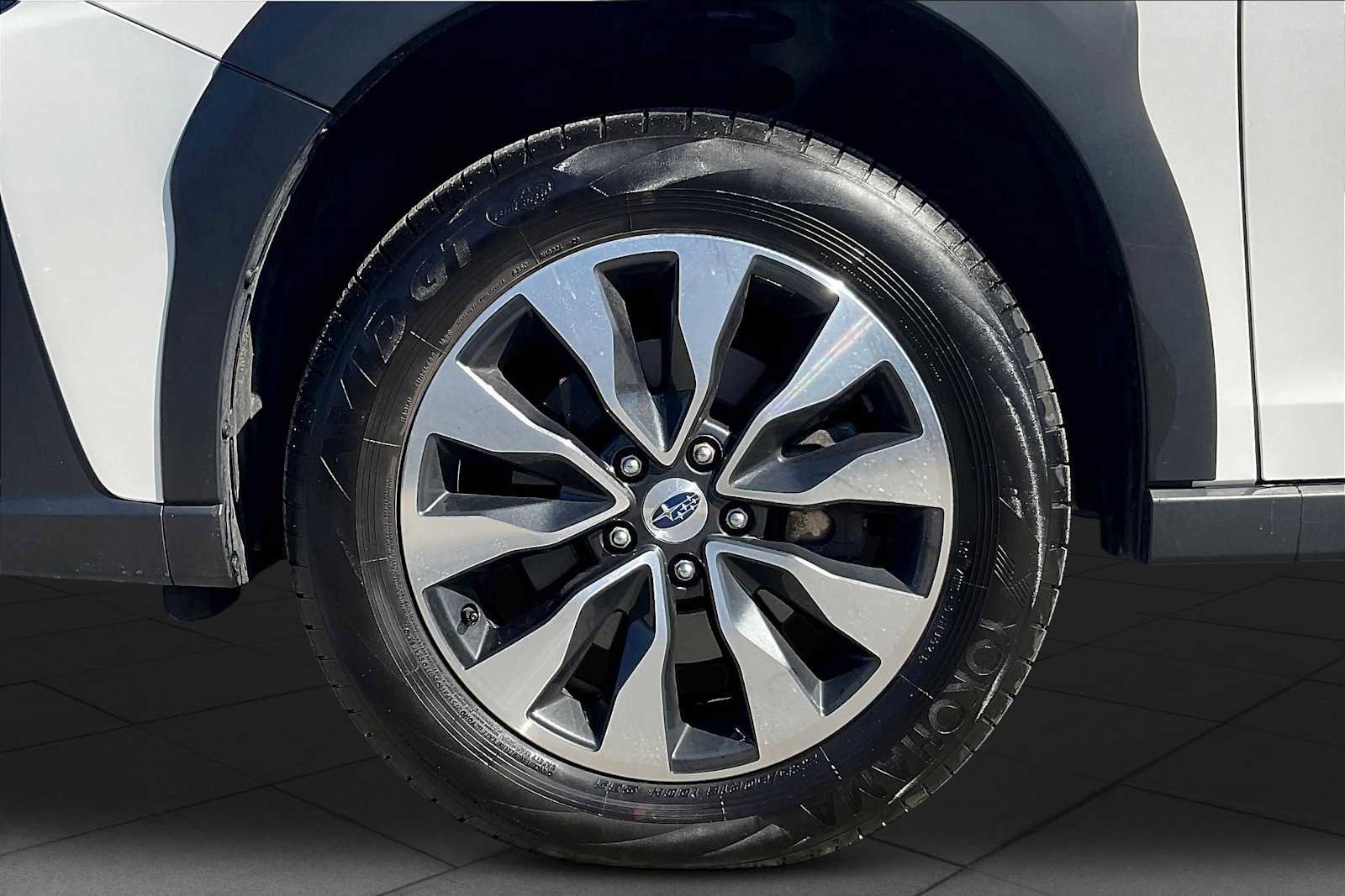 Used 2024 Subaru Outback Limited AWD/4WD image 19