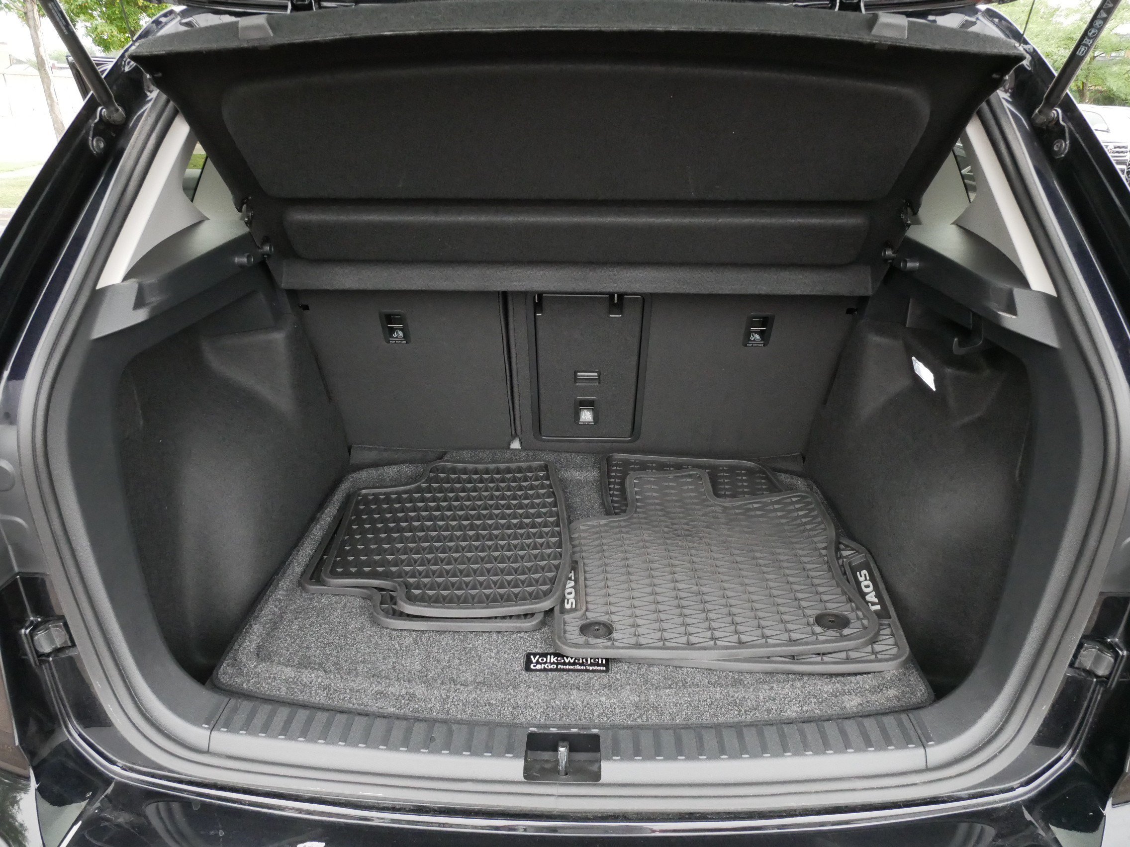 Certified 2025 Volkswagen Taos SE AWD/4WD image 18
