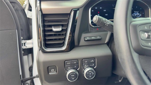 Used 2025 GMC Sierra 3500 Denali w/ Denali Reserve Package image 23