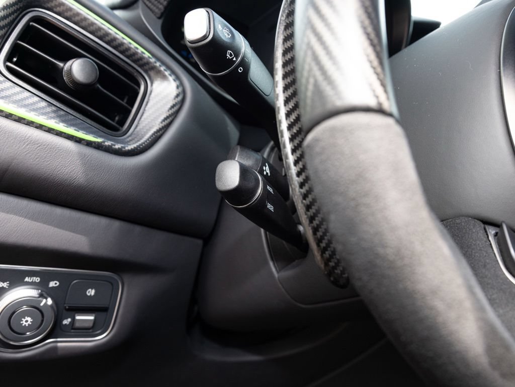 Used 2023 Aston Martin V12 Vantage RWD image 37