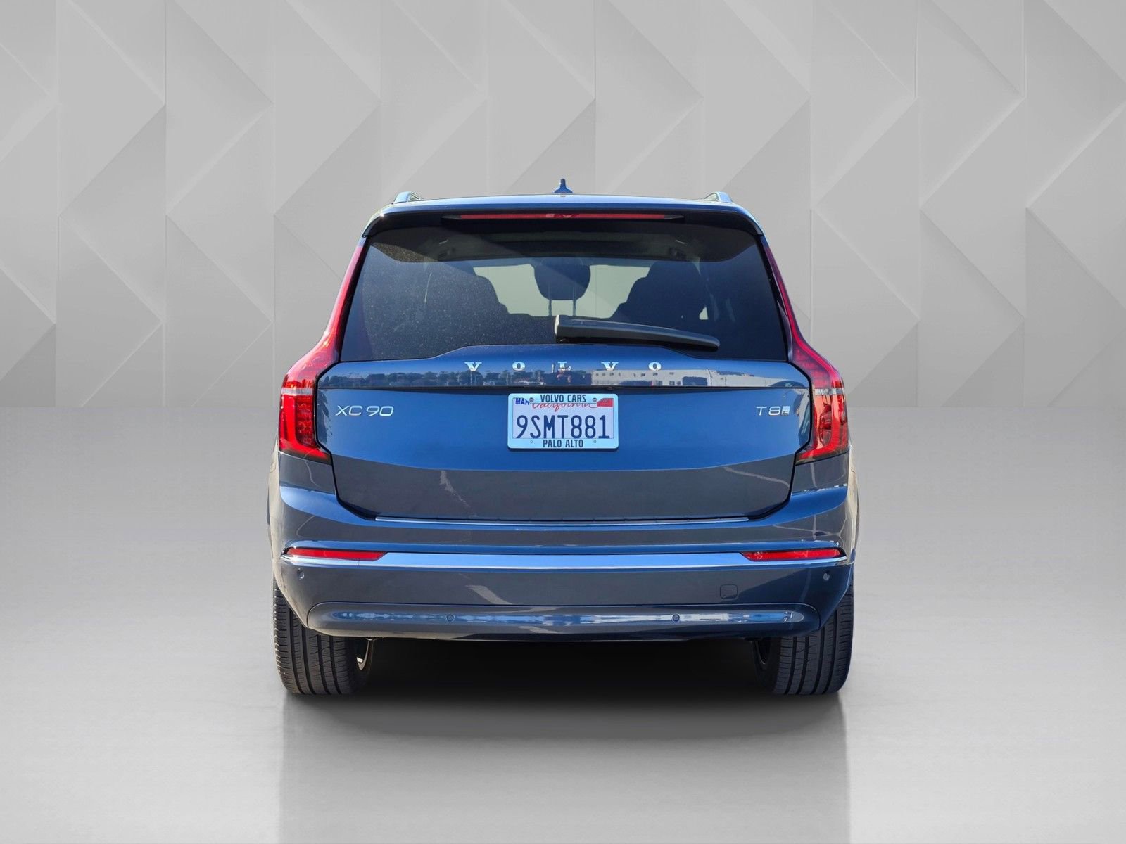 Certified 2025 Volvo XC90 T8 Ultra w/ Protection Package Premier image 5