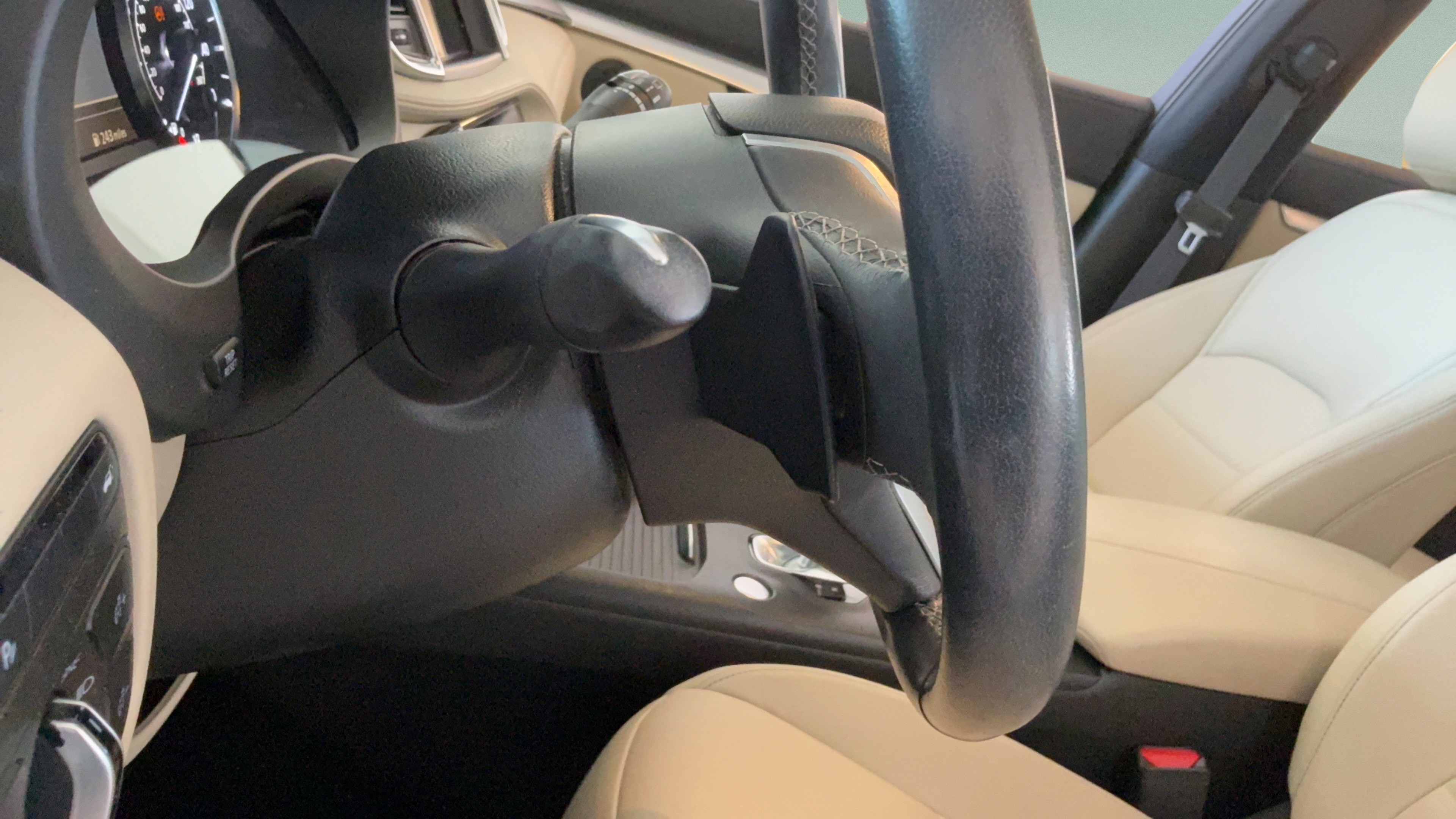 Used 2021 INFINITI QX50 Luxe FWD image 22