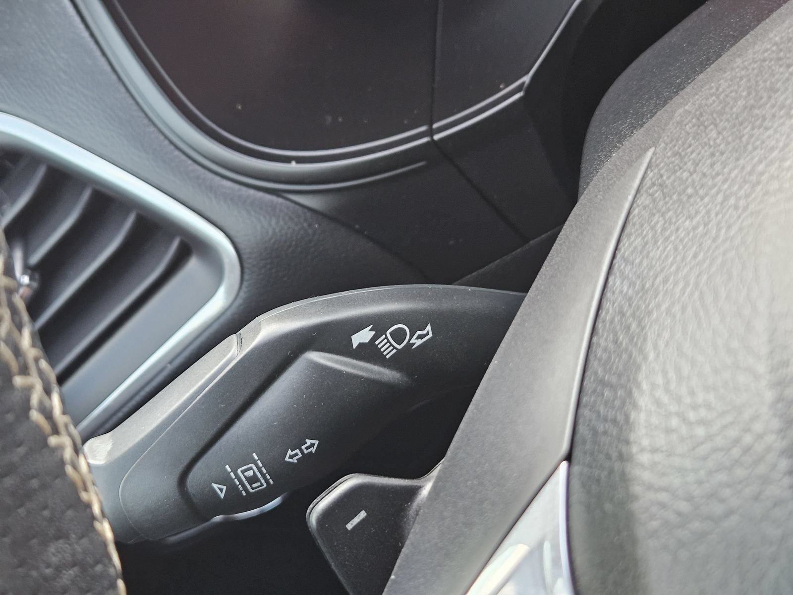 Used 2023 Ford Edge ST AWD/4WD image 27